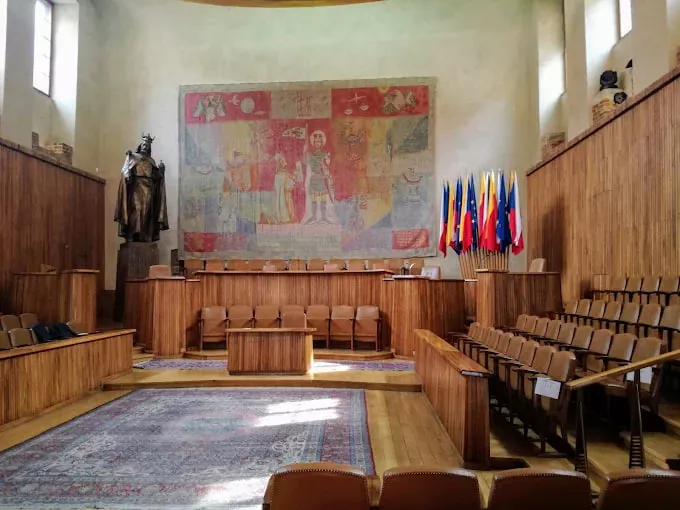 Карлів університет у Празі: вступ, спеціальності та вартість для українців
