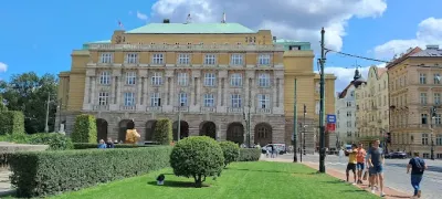 Карлів університет у Празі: вступ, спеціальності та вартість для українців