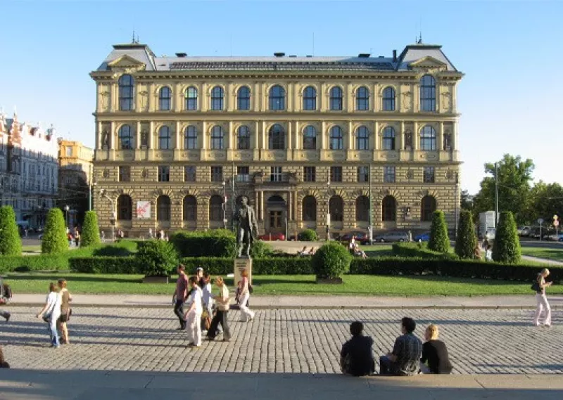 Освітній заклад у Празі готує фахівців у сфері мистецтв і дизайну